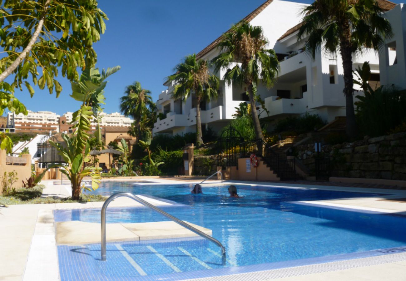 ZapHoliday - 2115 – location appartement à Manilva, Costa del Sol - piscine