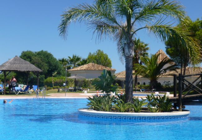 Zapholiday - 2099 - Appartement  à louer au golf de  La Duquesa, Costa del Sol - piscine
